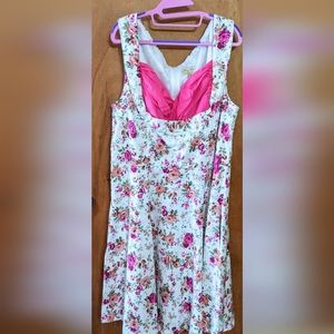 LINDY BOP NWT Ophelia Floral 50's Swing Pinup Retro Dress Rockabilly Fit Flare